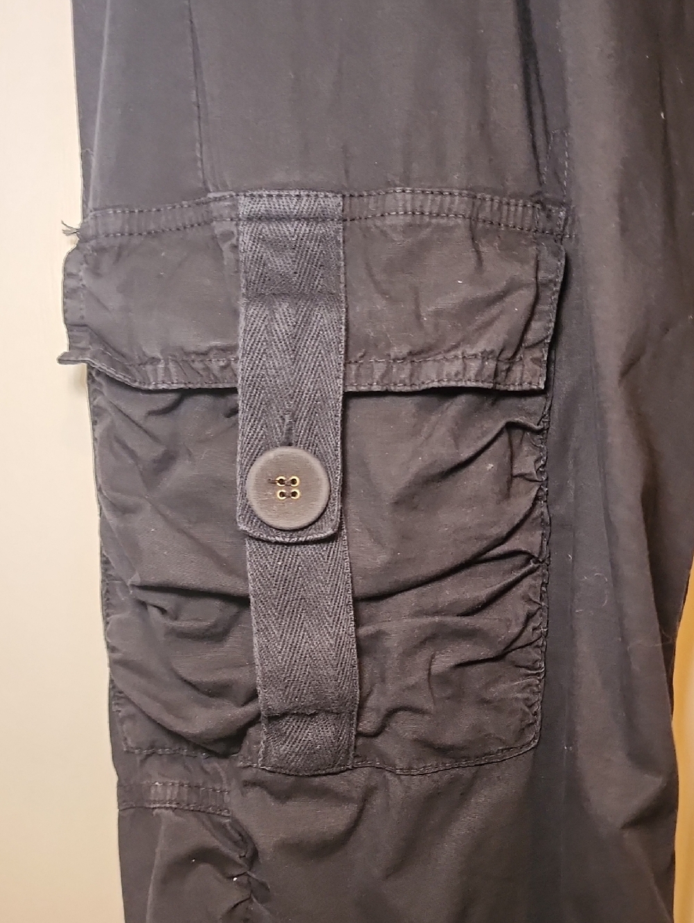 Wearables Black Cargo Drawstring Capri Pants, Sz. S - Picture 4 of 12